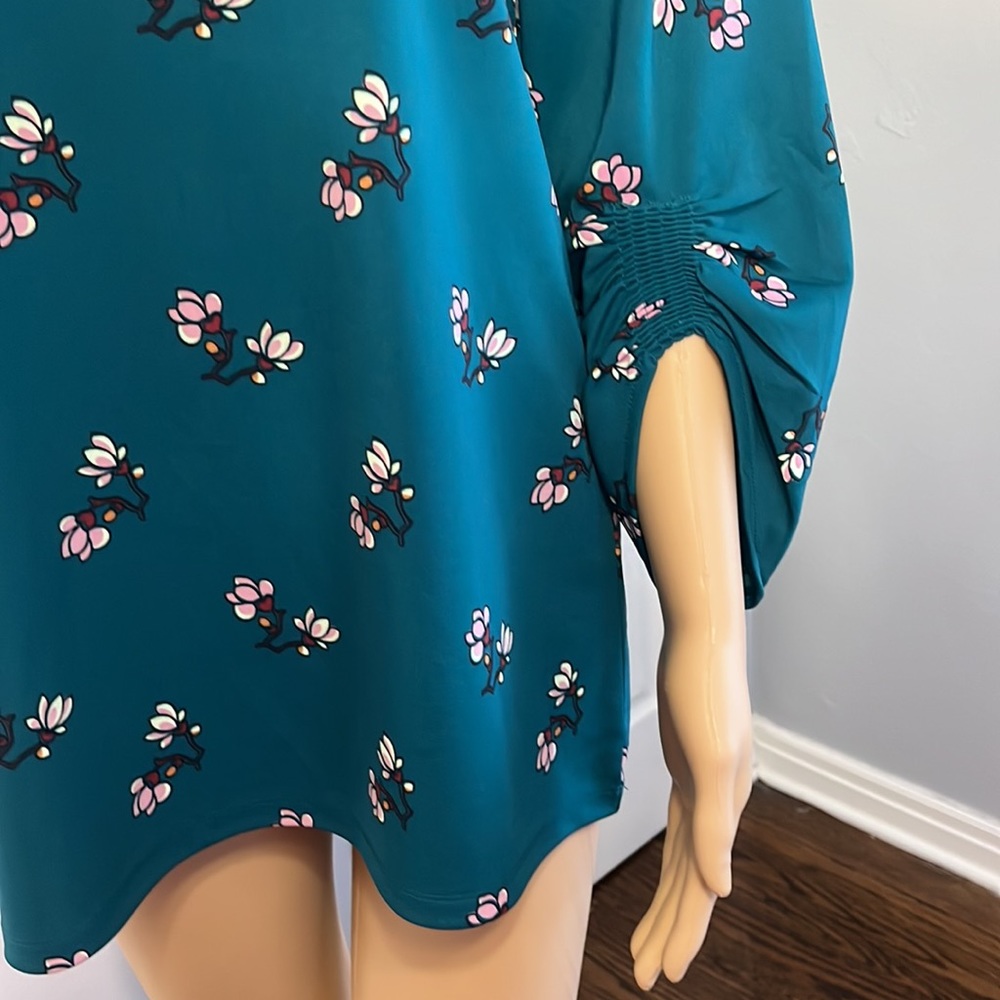 Ann Taylor Factory Turquoise 3/4 Rouched Sleeve Floral Blouse - Picture 3 of 7